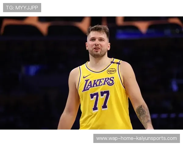 湖人替补力挽狂澜艾顿砍29分东契奇三主力缺阵斯玛特愤怒 湖人替补力挽狂澜艾顿砍29分东契奇三主力缺阵斯玛特愤怒