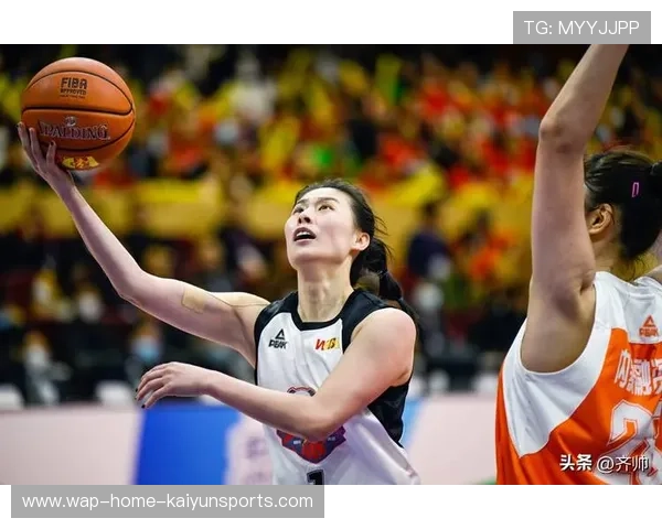 王思雨单节10分太硬了！球迷：下一位领袖？