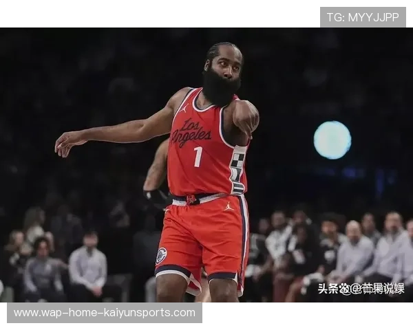 NBA后卫三分如雨倾泻:点燃赛场的远投狂潮 NBA后卫三分如雨倾泻:点燃赛场的远投狂潮