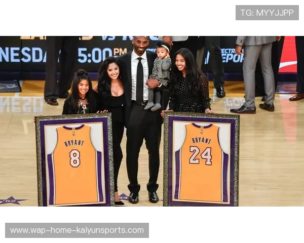 NBA转身背扣无比流畅：运动中的艺术与极致表现