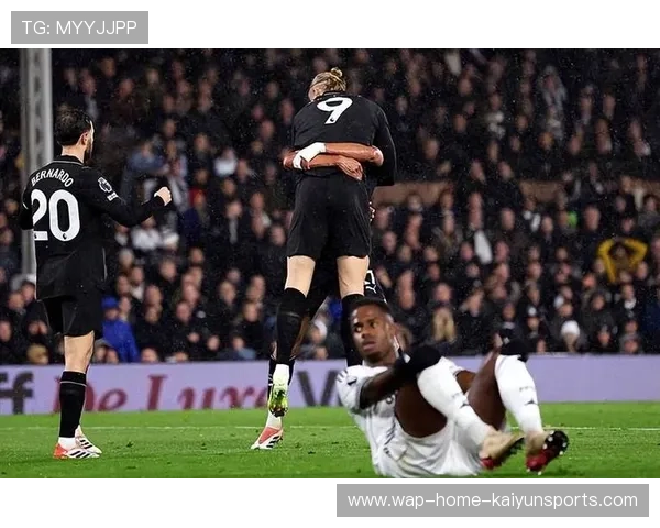 巴萨中场直塞打穿对手盲区:掌控比赛的绝妙战术 巴萨中场直塞打穿对手盲区:掌控比赛的绝妙战术