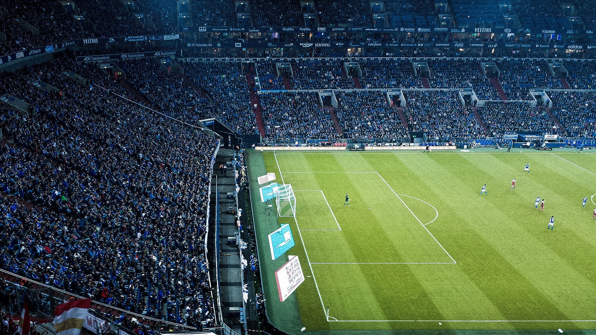 中国短道速滑世界杯卡尔加里站 女子1500米张雨婷外道强超摘得金牌